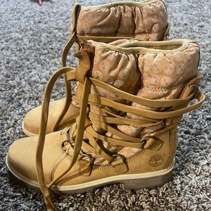 Timberland Women’s Winter Sherpa Lined Boots